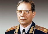 Marszałek Dmitrij Ustinow: Biografia Ministra Obrony ZSRR