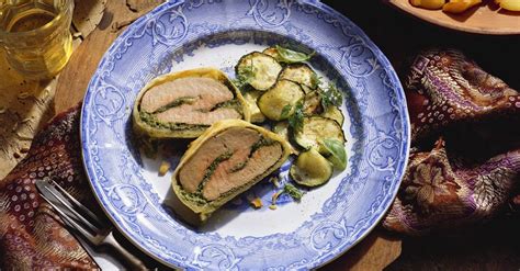 This wonderful pork tenderloin recipe is the best! Wrapped Pork Tenderloin recipe | Eat Smarter USA