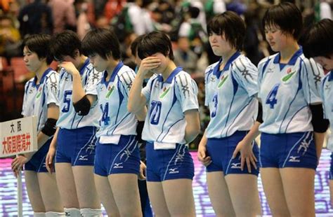 Mar 26, 2021 · いつもアクセスありがとうございます(^.^) 2021年度 高校バレー女子注目選手！ 10名をご紹介します(^.^) 目次 就実高校 深澤めぐみ選手 就実高校 深澤つぐみ選手 東九州龍谷 飯山エミリ選手 古川学園 熊谷仁依奈選手 金蘭会高校 吉武美佳選手 松山東雲 佐伯亜魅加選手 文京学院大女 廣田あい選手. 【春高バレー】大阪国際滝井、経験不足響き、敗退 - 産経ニュース