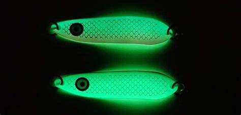 How To Fish Glow Lures Effectively Island Fisherman Magazine