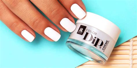 Although it doesn't come with the top coat, base, or activator you need to create. 11 Best Dip Powder Nail Kits 2019 - How to Give Yourself a Dip Powder Manicure
