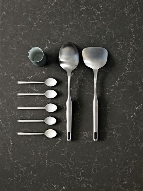 Discover Black Marble Quartz Kitchen Worktops