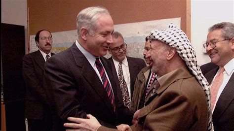 סער התייחס היום למיקומו ברשימה, ואמר: נתניהו: "אבו מאזן מרוצה מדברי גנץ". גנץ: "גירשת יהודים"