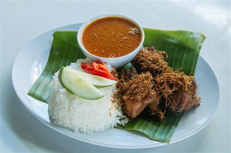 Resepi nasi kukus ayam goreng berempah dan kuah. Jalan-jalan Cari Makan | Our Picks