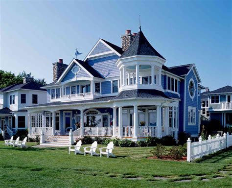 17 Victorian Style Houses With Stunning Decorative Details Better