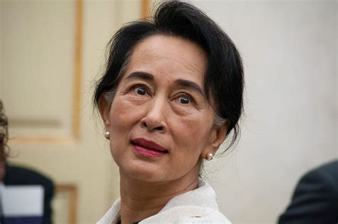 Aung san suu kyi (/aʊŋ ˌsɑːn suː ˈtʃiː/; Myanmar, Aung San Suu Kyi nega i crimini commessi contro i ...