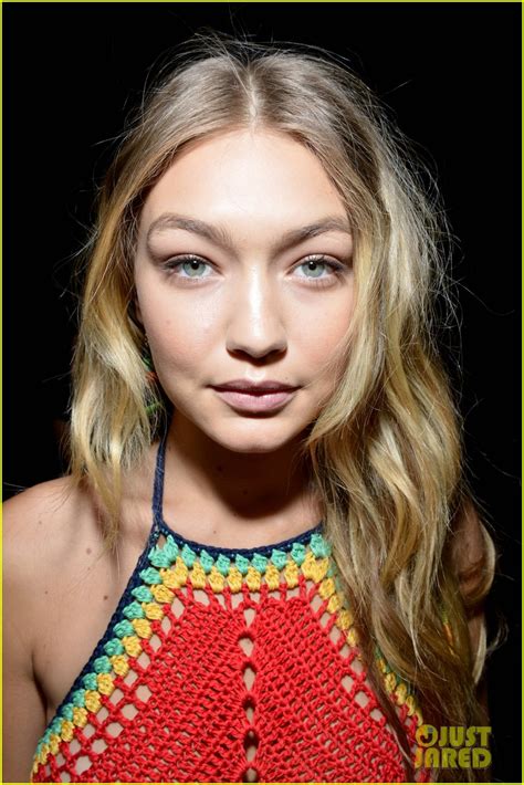 Gigi Hadid Was Put In A Poncho For Being Not Quite As Thin At Tommy Hilfiger S 2015 Show