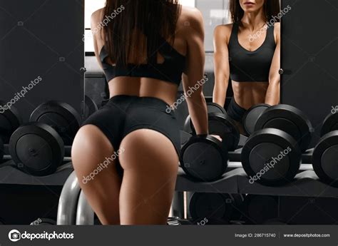 Sexy Athletic Girl Beautiful Glutes Workout Gym Beautiful Butt Thong Stock Photo By Nikolas Jkd