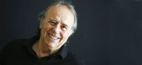 Cuenta no oficial de j. La Generalitat valenciana premia a Joan Manuel Serrat por ...