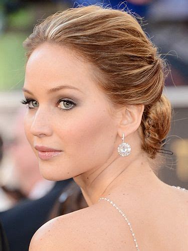 Jennifer Lawrences Updo For The 2013 Oscars Jennifer Lawrence Oscar