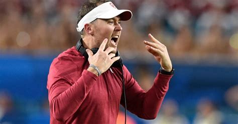 Lincoln Riley Getting Dragged On Twitter For His Dry Easter Brisket