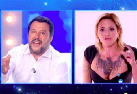 Attrice, regista, sceneggiatrice, personaggio televisivo e cantante italiana. Matteo Salvini scontro con Asia Argento sei una m ...