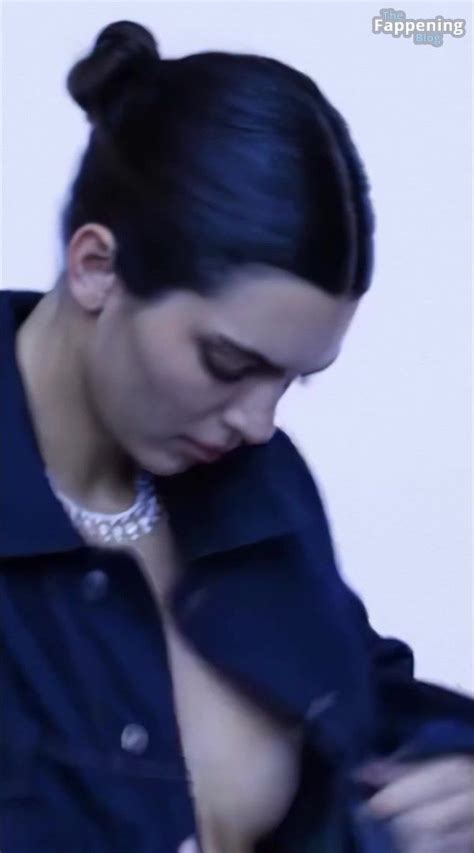 Kendall Jenner Nude Sexy Harpers Bazaar Icons Photos Video