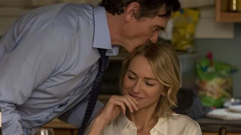 naomi watts ‘dating gypsy co star billy crudup