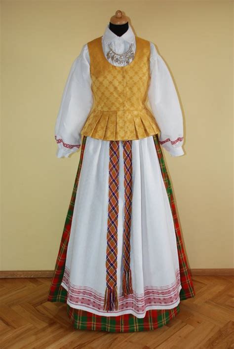 tautiniai kostiumai lithuanian clothing national clothes folk clothing