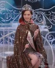 港姐馮盈盈亮相TVB台慶紅毯，全真空穿透視長裙性感又大膽 - 每日頭條