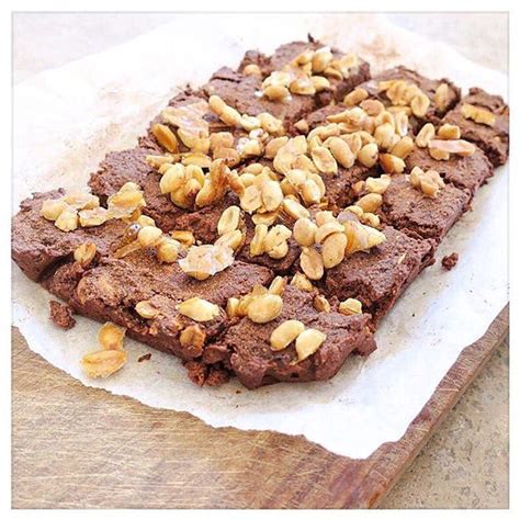 Free from refined sugars and dairy, this paleo candy is perfect for christmas! Peanut Brittle Brownies | | Non processed foods, Healthy ...
