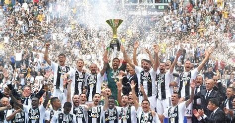 We believe that our success comes from the youth putting in hard work and with the guidance of our experienced coaches. Juventus mark Buffon's last match and raise Serie A trophy