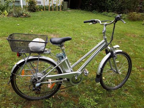 Complete with front and rear fenders, rear rack, chain guard, and a special surprise (cheers!) #statebicycleco #citybike #cheers #hisandhers. E-Citybike 26 Zoll kaufen auf Ricardo