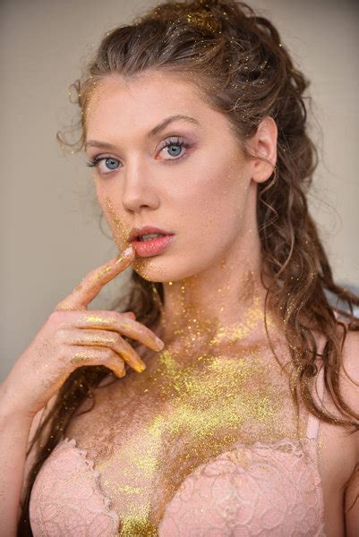 Title Pure Gold Model Elena Koshka