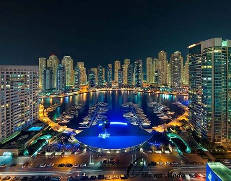 Vista Noturna De Dubai Marina Viagem Dubai Dubai Férias Dos Sonhos