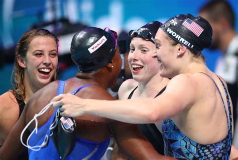 Us Sets New World Record In Womens 4×100 Medley Relay Women In Swimming