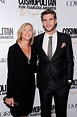 Chris & Liam Hemsworth’s Mom Celebrates Her 60th Birthday: See Photos ...