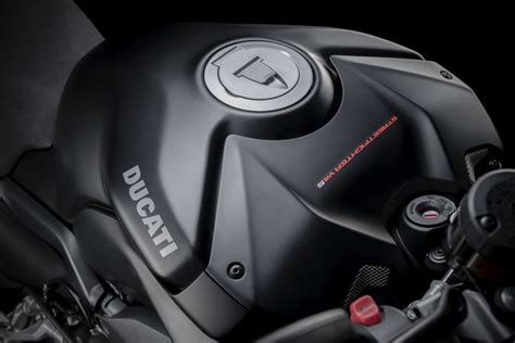 Ducati Streetfighter V4 Na 2021 Dostaje Malowanie Dark Stealth Oraz
