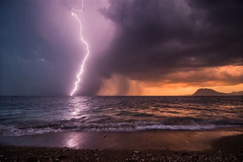 Storm Lightning Beach Sea Night Ocean Rain Wallpaper