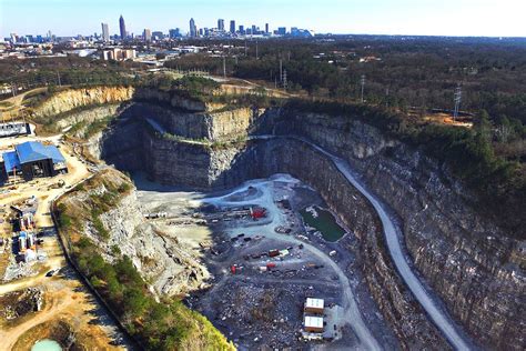Atlantas Driller Mike Completes Tunnel Linking Bellwood Quarry To