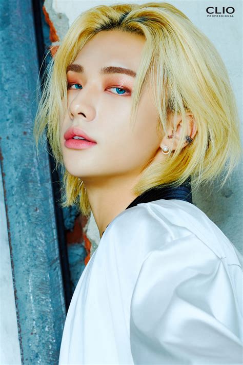 For the loona single, see hyunjin (single). CLIO compartilha novas fotos incríveis de Stray Kids 'Bang ...