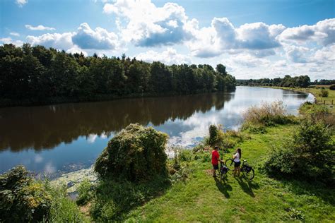 Es entstand nach dem zweiten weltkrieg durch die vereinigung des landes hannover mit den freistaaten. Wandern, Radfahren und Naturerlebnis am Fluss - Emsland ...