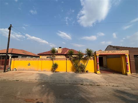 For Sale House Kagiso Krugersdorp Listings And Prices Waa2