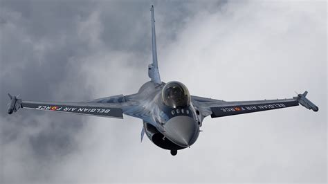 A place where fighter jet fans can connect clouds aircraft military f16 fighting falcon aviation ...