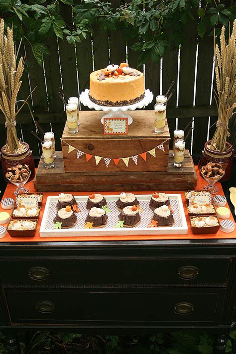 I Love This Setup For Thanksgiving Dessert Table Isn T This Too Cute I Love This