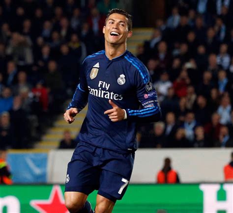 Manchester united, real madrid, juventus and of course portugal. Malmo 0-2 Real Madrid. Ronaldo finally gets his 500th ...