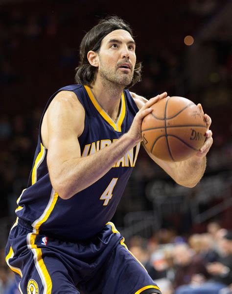 On july 2015, her husband signed a contract with the toronto raptors, making his debut with the team last october. Raptors Sign Luis Scola | Hoops Rumors