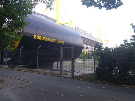 Glauben wir borussia dortmund trainer jürgen klopp, so ist von den borussen eine sehr starke kommen noch karten für das stadion in dortmund dazu, kann so ein fußballtag schon ganz schön. Aandeel Borussia Dortmund zakelijk profiel, investor ...