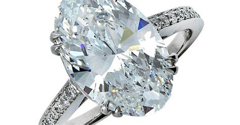 Berikut orori akan memberikan info mengenai 10 pasangan dunia lainnya yang mempunyai cincin tunangan termahal adalah melania knauss dan donald trump dengan berlian 15 karat yang. Jual cincin kawin murah, jual cincin kawin berlian, jual ...