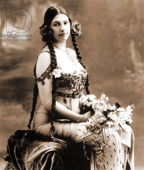 margaretha geertruida zelle called mata hari 1876 1917 dutch dancer