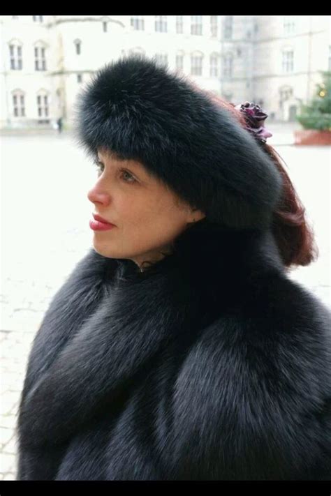 Huge Soft Black Fox Fur Coat And Hat Feeling Good In Fox Pinterest