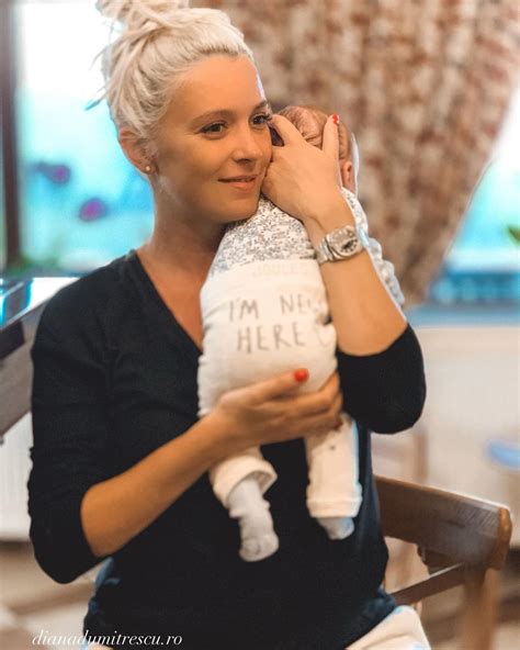 A urmat liceul teoretic „george călinescu constanța, secția limbi moderne. Diana Dumitrescu și fiul ei Carol Anton - Avantaje.ro - De ...