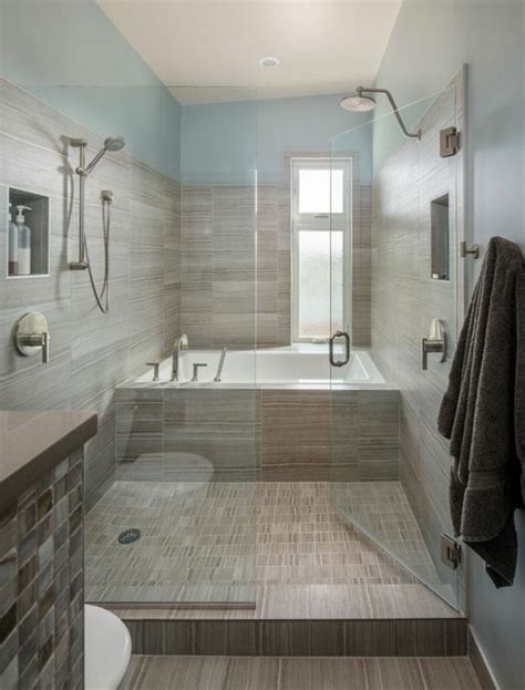 L'aménagement d'une salle de bain est un élément important. idee deco salle de bain avec douche et baignoire - Idée de ...
