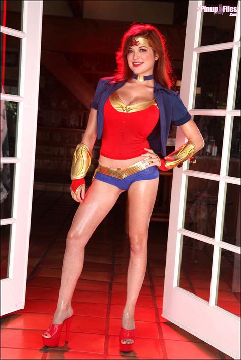 Busty Tessa Fowler Does Some Sexy Wonder Woman Cosplay
