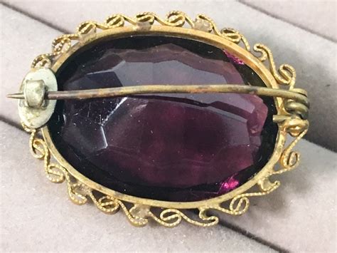 Vintage Antique Costume Jewelry Purple Oval Faceted Glass Pin Brooch