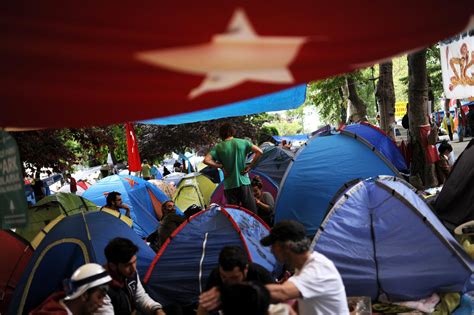 Turkish Protesters Say Talks Lead To A Tentative Agreement The New