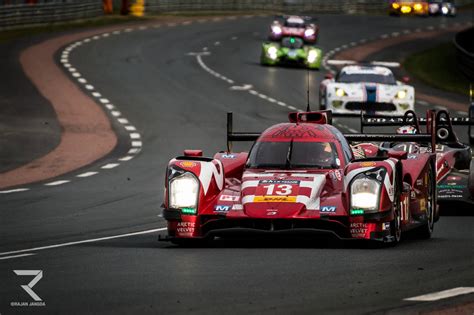 24 Hours Of Le Mans Porsche Still In The Lead After 17 Hours Gtspirit