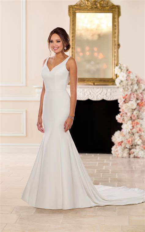 Simple Sophisticated Wedding Dress Stella York Wedding Gowns