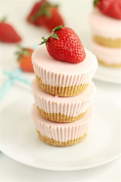 Mini No Bake Strawberry Cheesecakes Life Love Liz