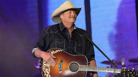 Country Star Alan Jackson Sends Private Jet For 5 Year Old Fan Battling